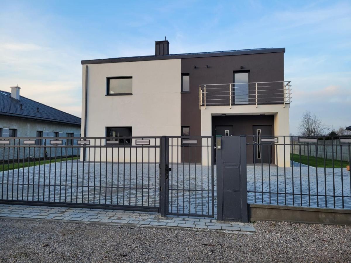Bast 17 Dom Duzy Parking , Mandoria , Ptak , 2 Sypialnie Lub 1 Sypialnia, Taras , Autostrada A1, Kalinowskiego 17E Wifi Łódź Exterior foto